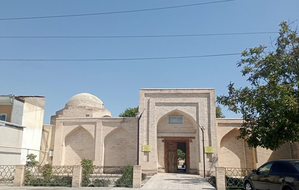 Miyon Khazrat Mukumiy Mosque