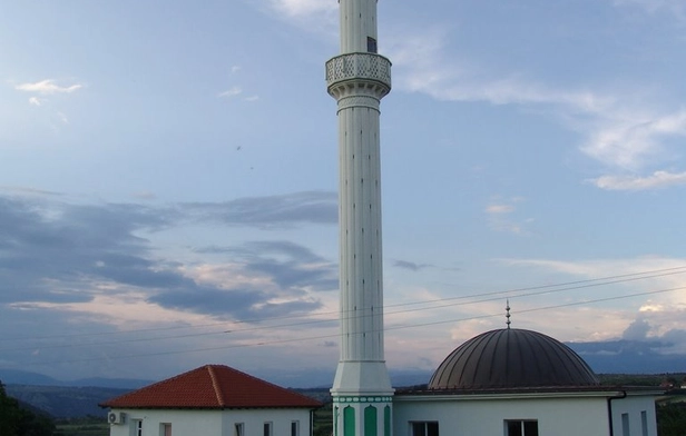 Bivolje Brdo Mosque