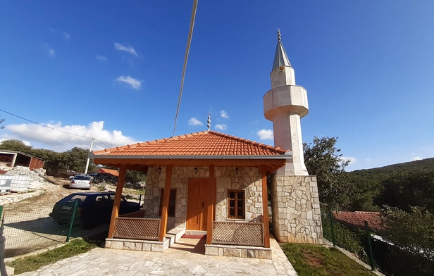 Dlanac Mosque