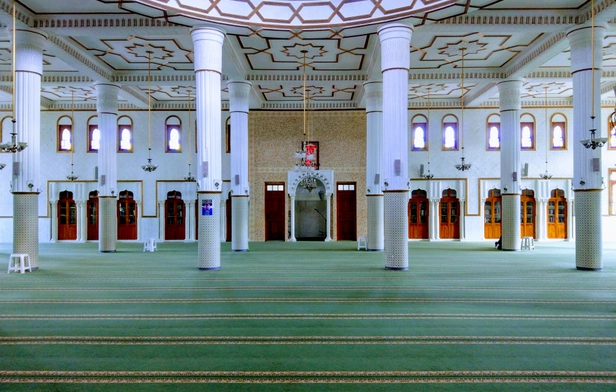 Othman Bin Affan Mosque