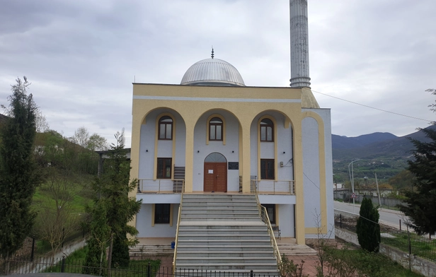 Klos Mosque