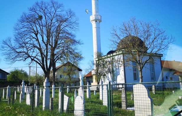 Gorna Puharska Mosque