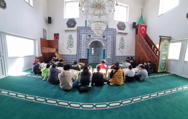 Imam-I Azam Mosque