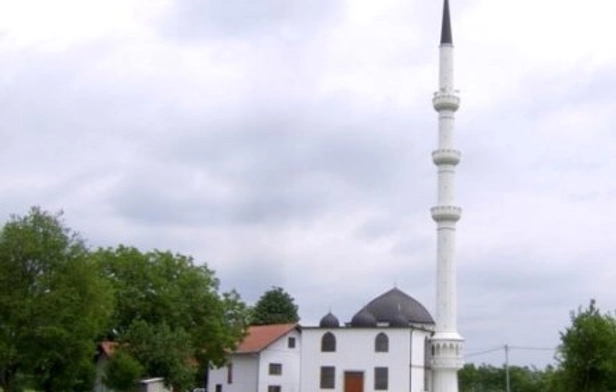  Modricki Lug Mosque