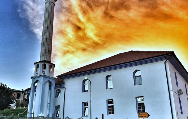 Central Mosque Of Vernograch