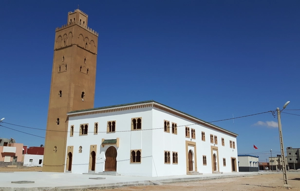 Mosque Akhfenir