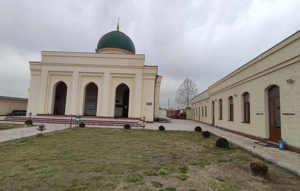 Pusur Oksokol Mosque