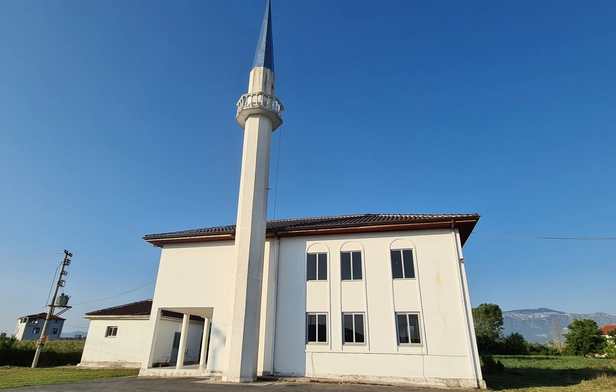 Rinas Mosque