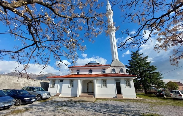 Koplik Mosque Of Siperm