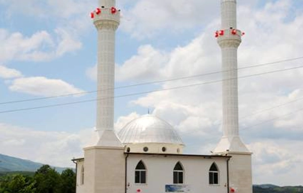 Qerret Puke village mosque