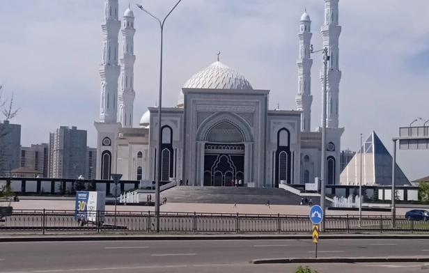 Hazrat Sultan Mosque