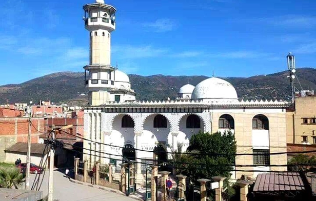 Omar Bin Abdul Aziz Mosque