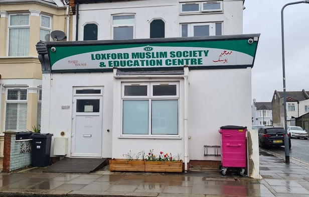 Loxford Muslim Society & Education Center
