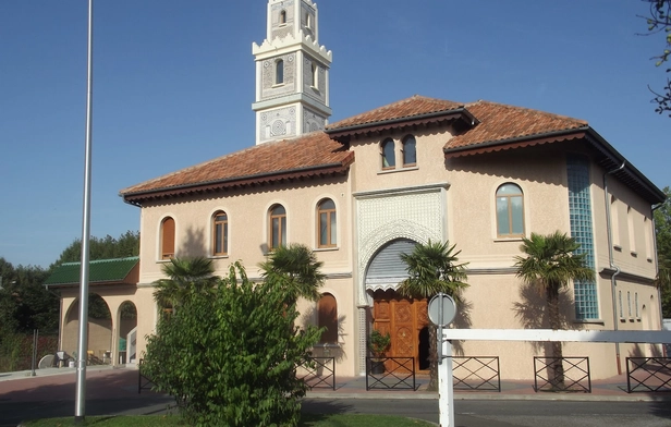 Omar Ibn Al Khattab Mosque