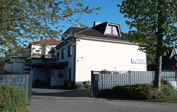 Selam Mosque (Islamic Community Buxtehude)